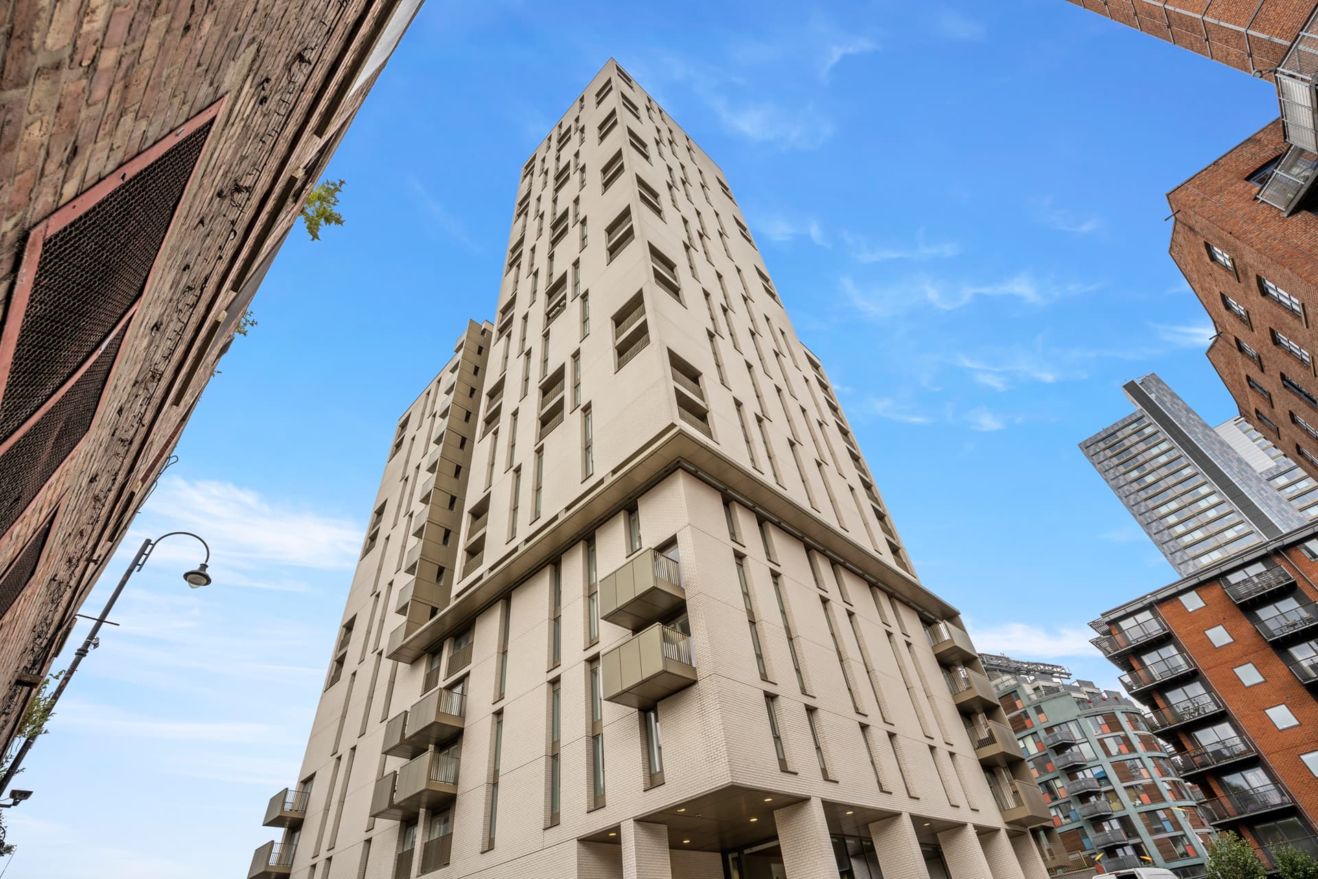 Spectacular Apartment Balcony View in City Centre