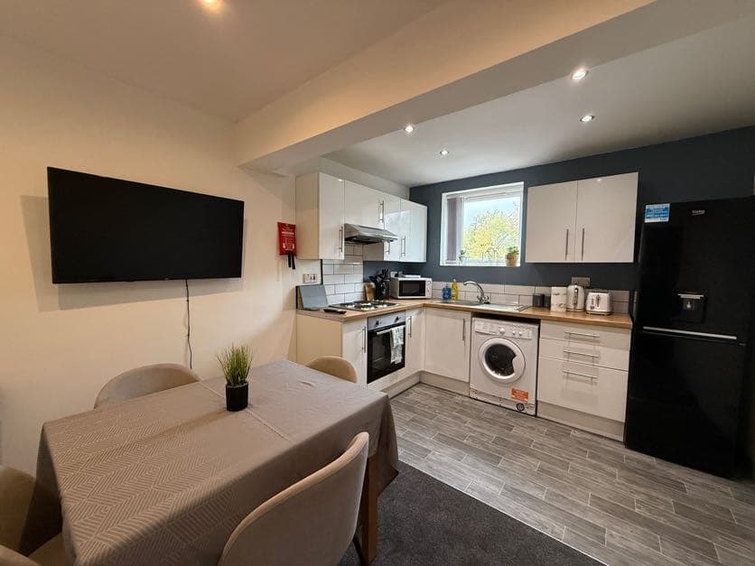 Casa Cove 2BR Flat Free Parking, 5 min to Hospital