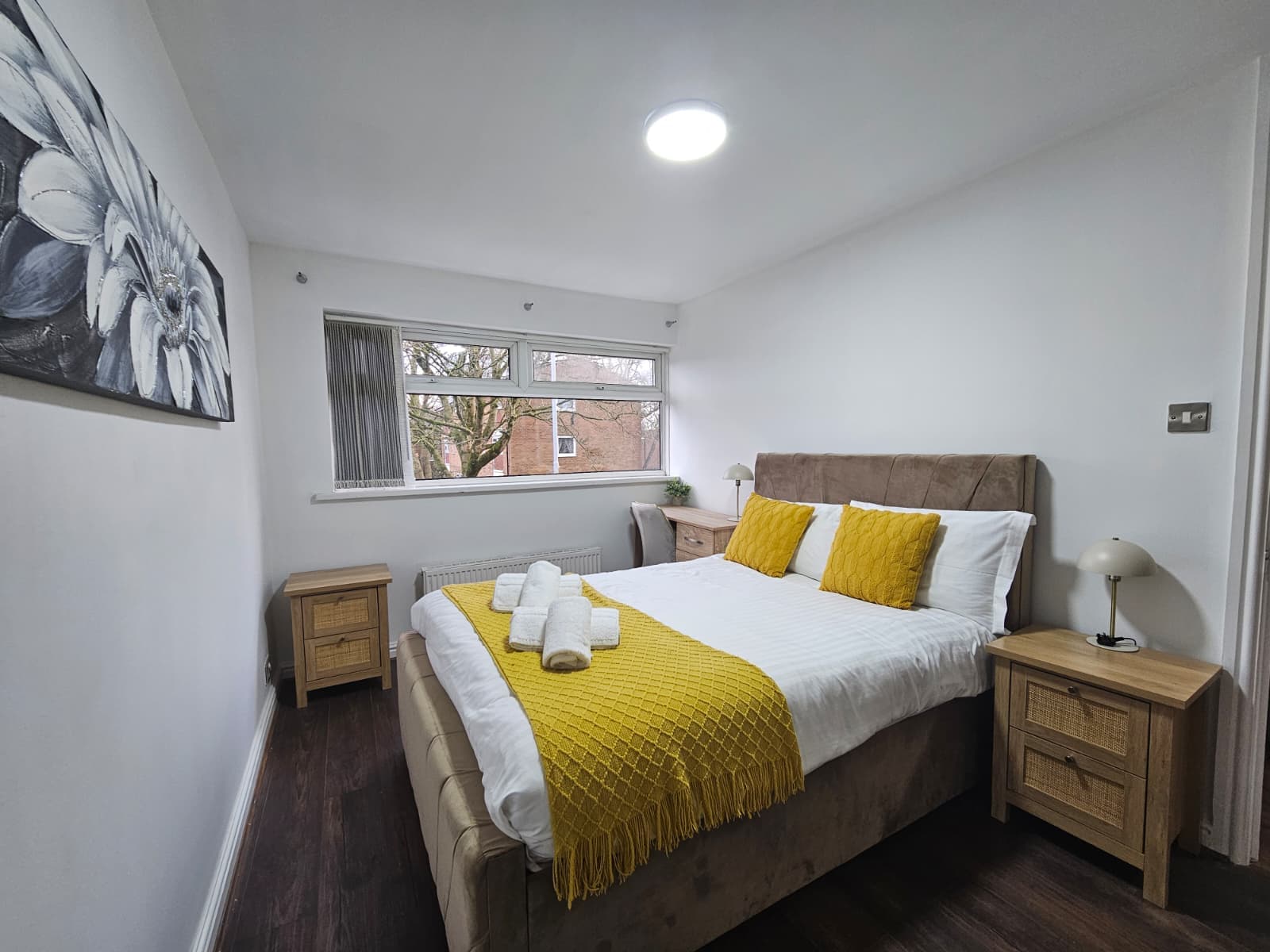 Bright & Stylish 3BR Home Near Manchester Centre