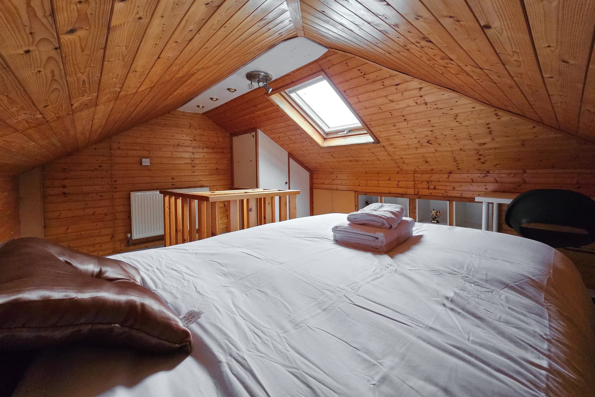 Spacious 6-Bed Manchester Home | Parking | Wifi!