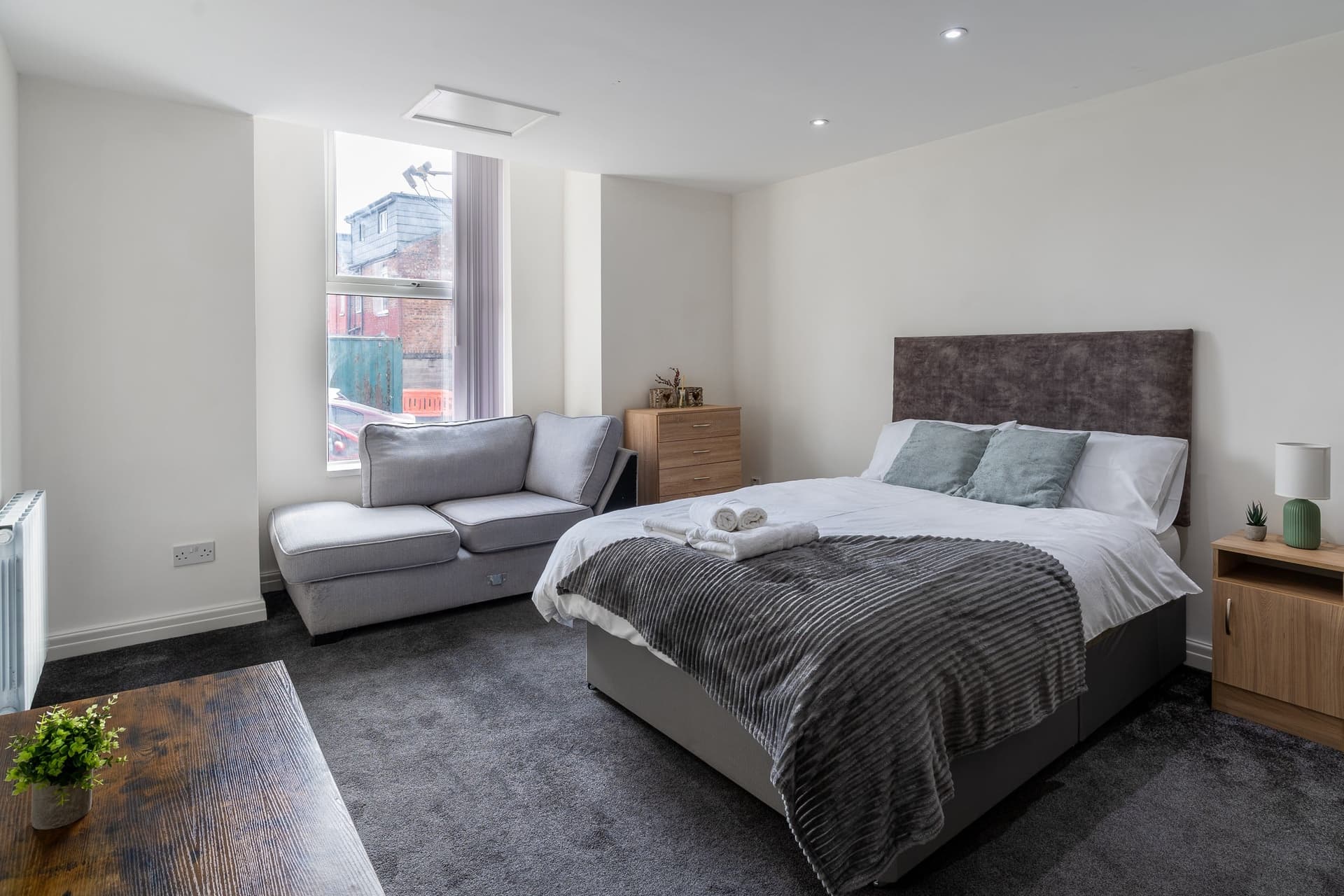 Casa Cove GF Flat Free Parking - 5min to Hospital