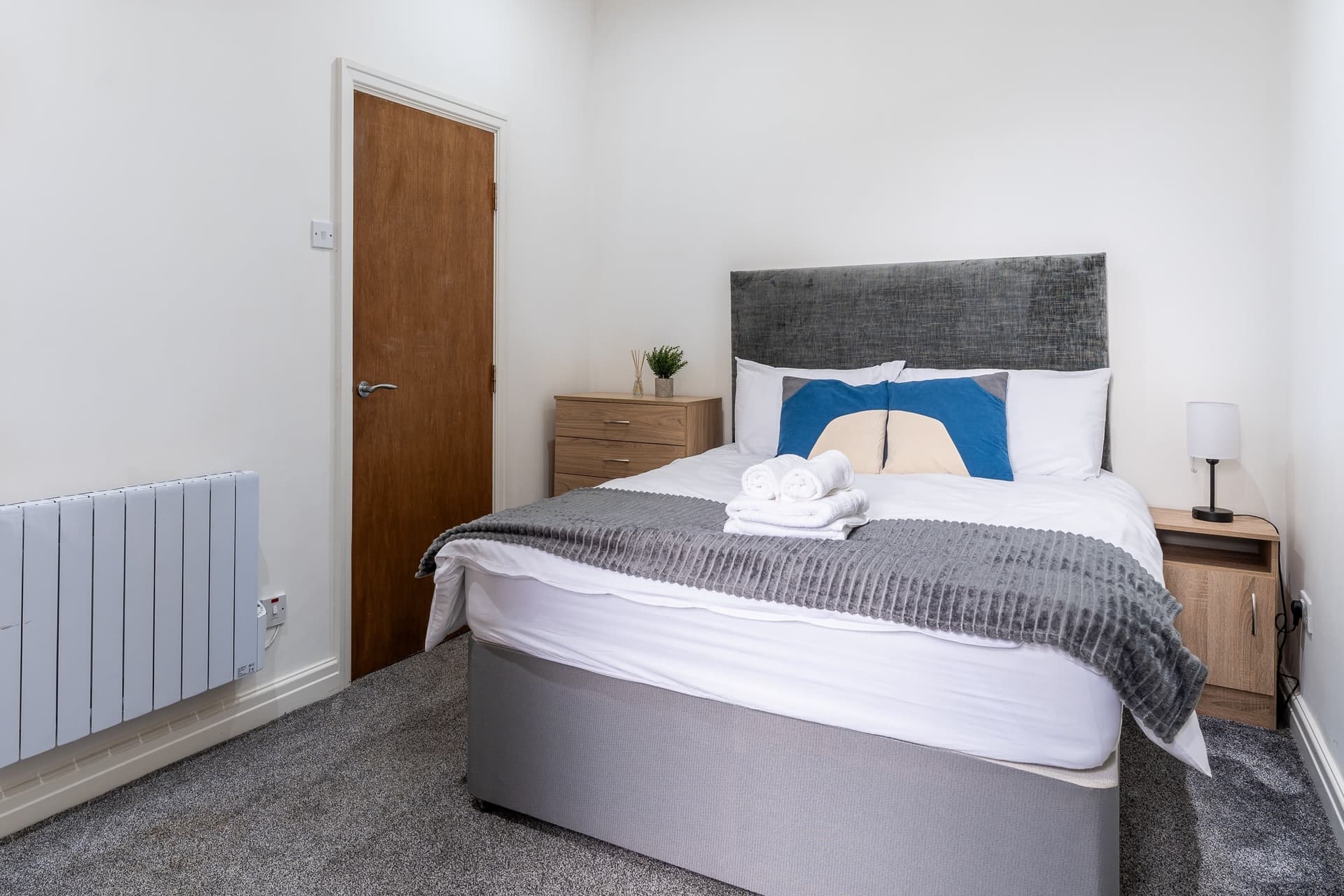 Casa Cove GF Flat Free Parking - 5min to Hospital - Image 2