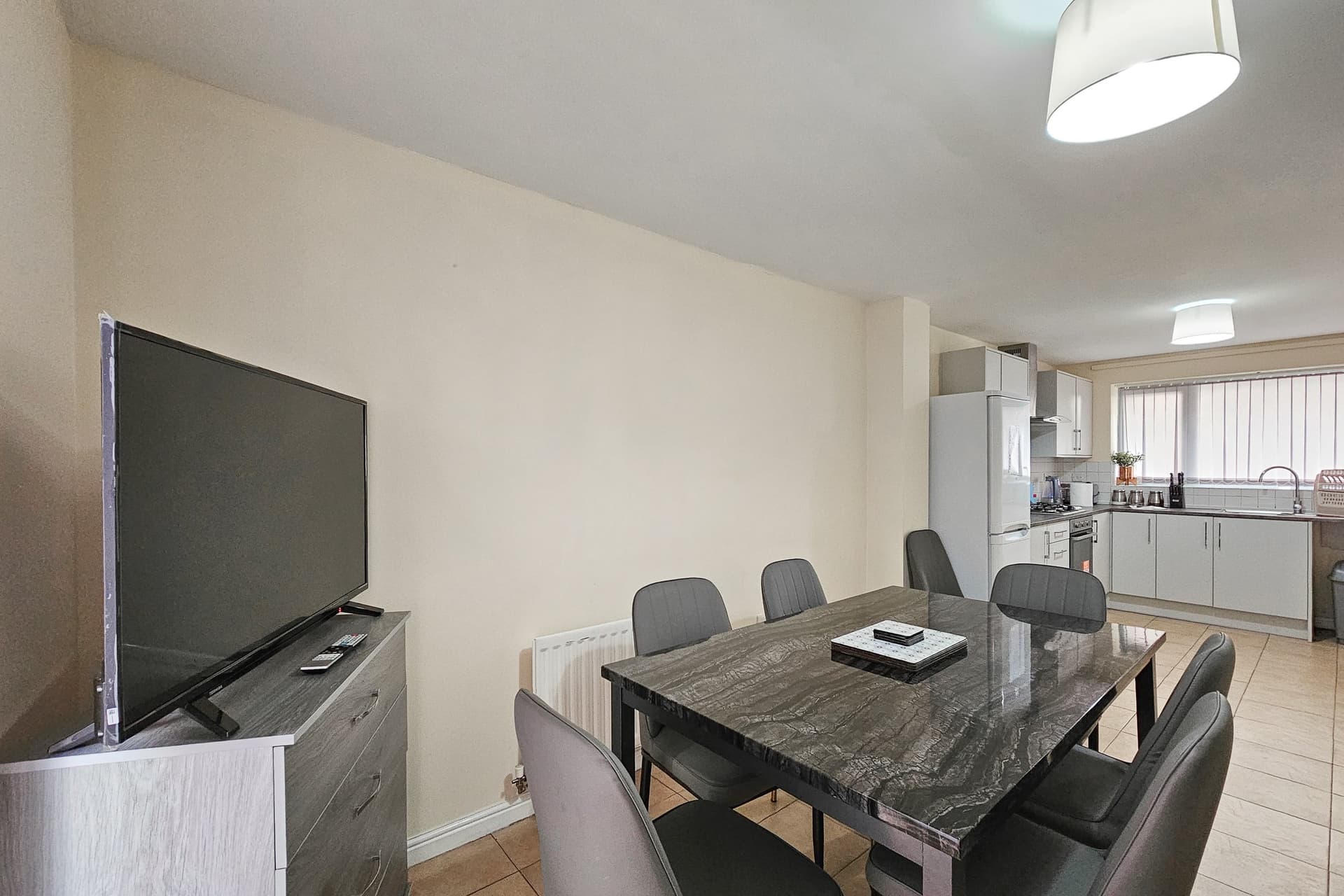 Gateway Residence 5min to City Centre w. Parking - Image 3