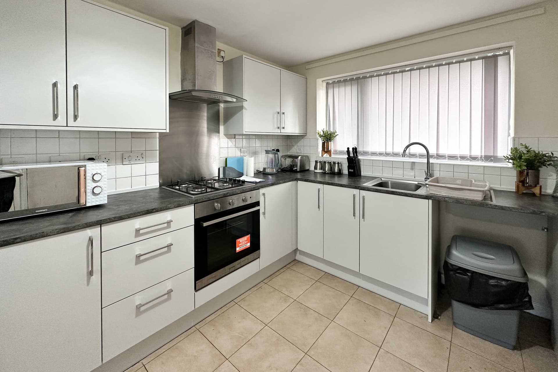 Gateway Residence 5min to City Centre w. Parking - Image 4