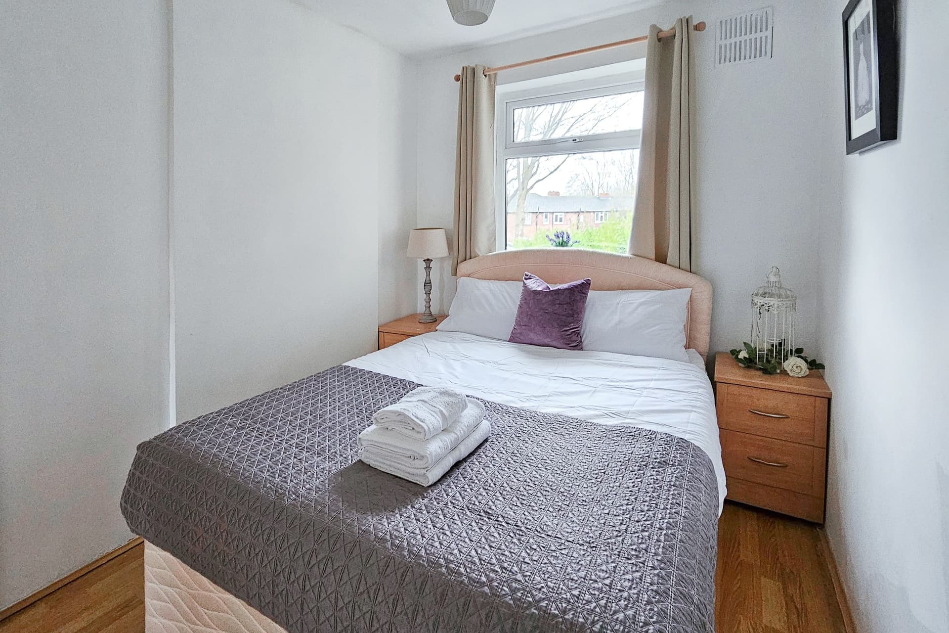 Gateway Abode Near City Centre w. Street Parking - Image 5