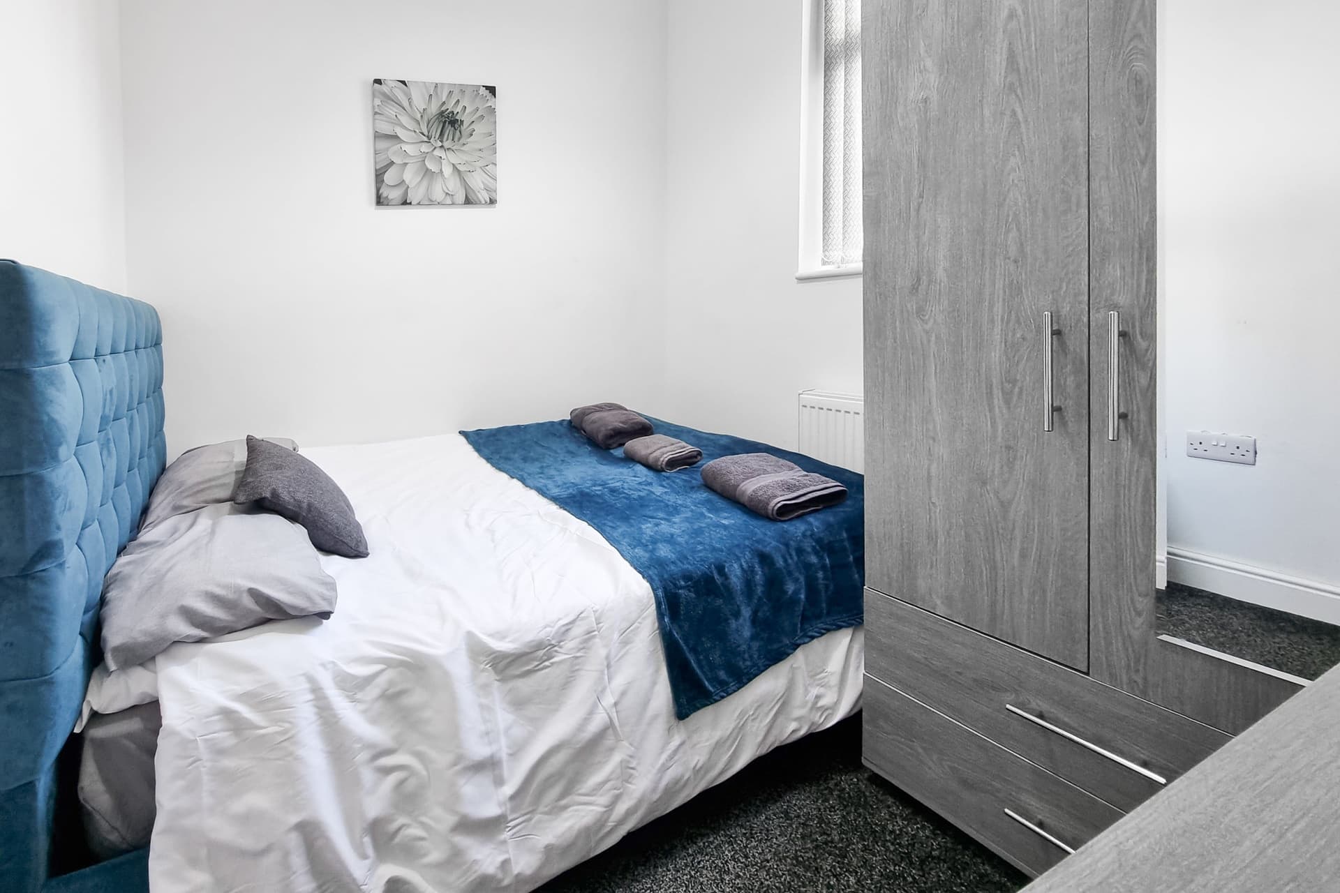 Cowesby Co-Living - Private Room Self-Cater - Image 5