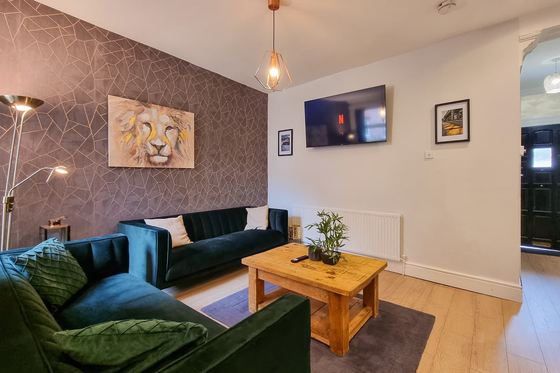 Clarence Co-Living - Private Room Self-Cater